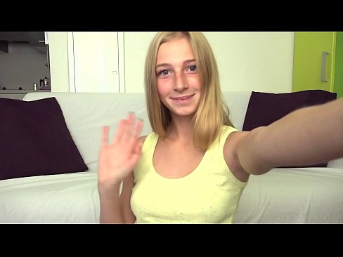 ❤️ Ko mi je dolgčas, lenobno masturbiram svojo rožnato pičko ️❌ Porn video pri nas