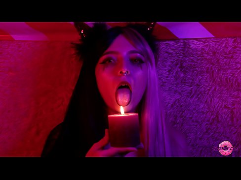 ❤️ Strastno fafanje seksi sukuba z izpolnjenimi usti ️❌ Porn video pri nas